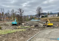 Park nadal placem budowy - zdjęcie główne