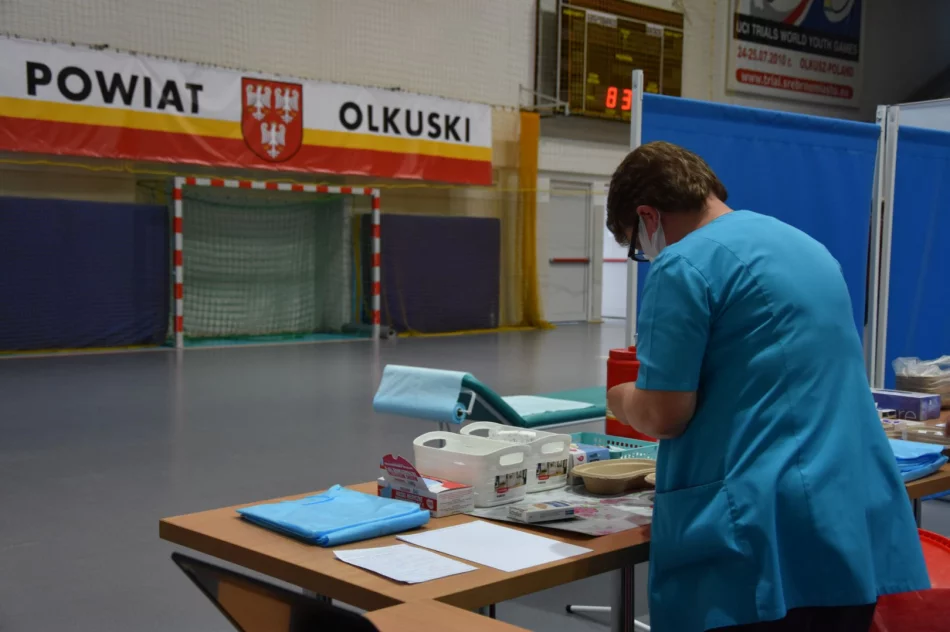 W Małopolsce ruszył dziś pierwszy punkt szczepień powszechnych - zdjęcie 2
