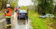 Zderzenie samochodów. dwie osoby poszkodowane - zdjęcie 2