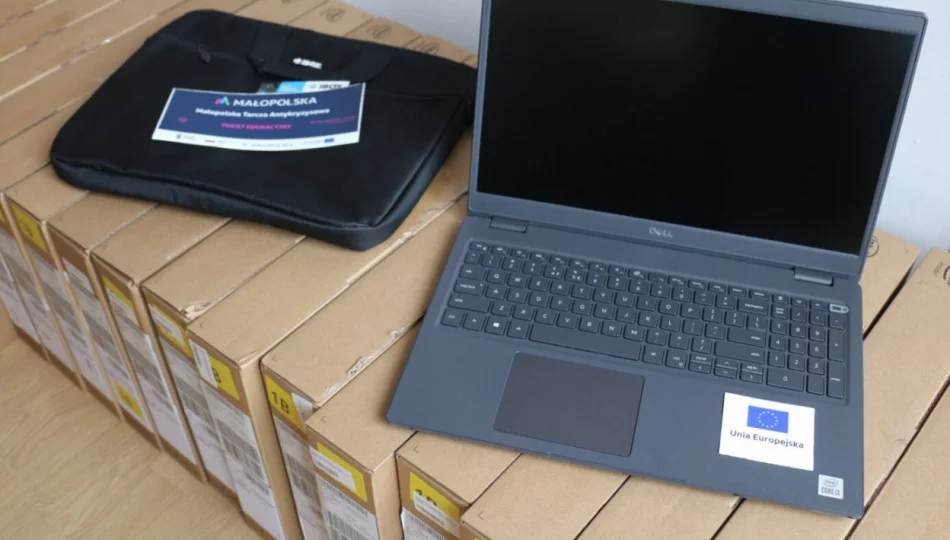 Miejskie szkoły otrzymały już łącznie 247 laptopów - zdjęcie 1