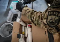 Przejęto broń i materiały wybuchowe - zdjęcie główne