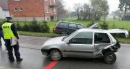 Zderzenie samochodów, wśród poszkodowanych dzieci - zdjęcie 2