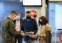 ​MZ: 9 505 nowych zakażeń koronawirusem, zmarło 513 osób. Rekordowa liczba nowych zakażeń koronawirusem na świecie - ponad 893 tys. - zdjęcie główne