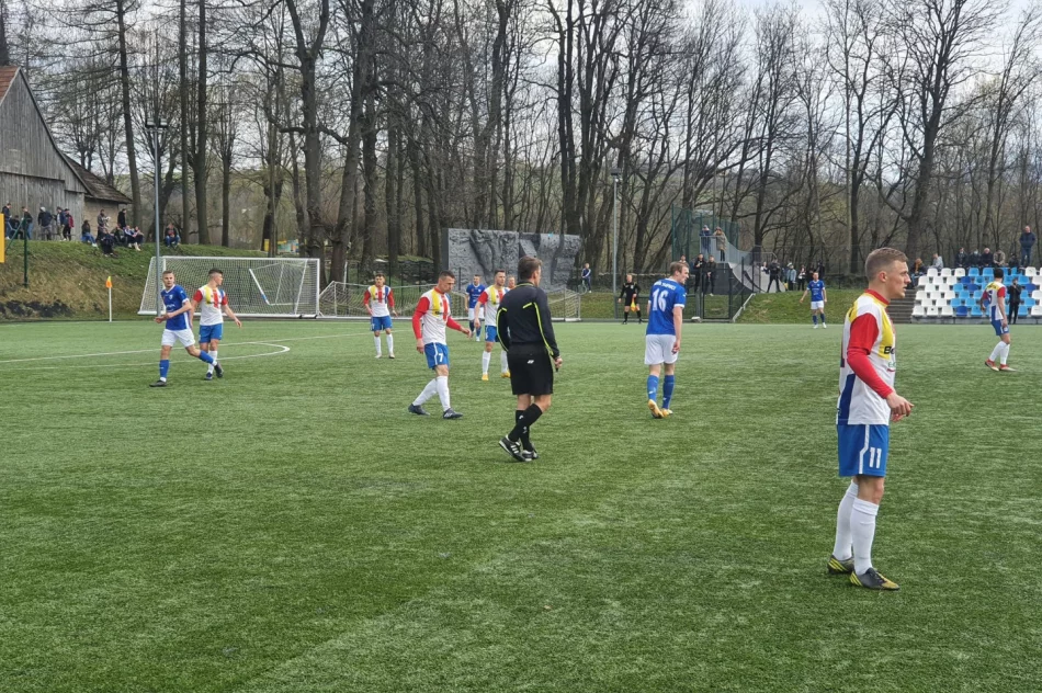 Derbowy pojedynek w Słopnicach dla Limanovii. Hat-trick Sywestra Tokarza. - zdjęcie 5