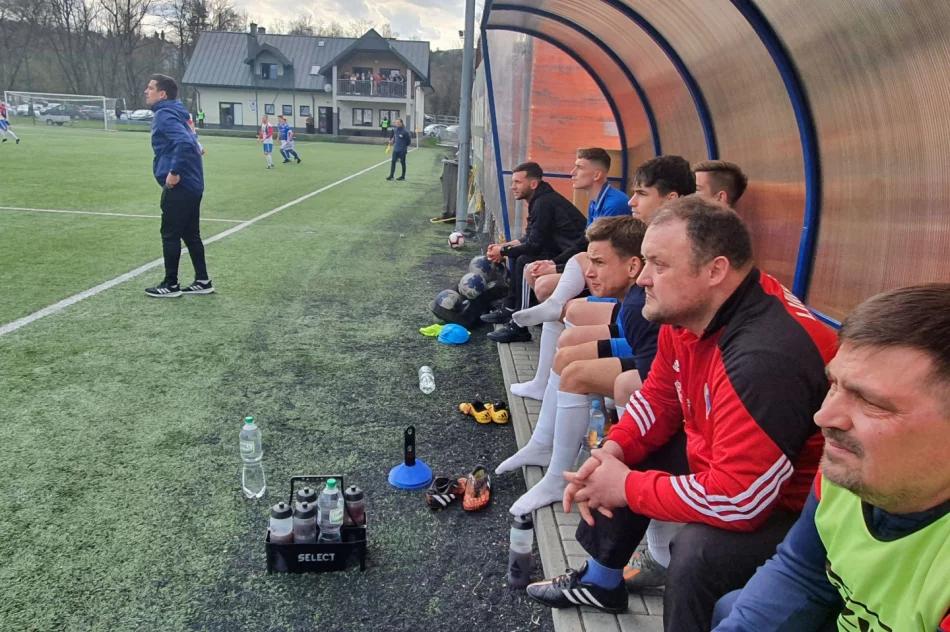 Derbowy pojedynek w Słopnicach dla Limanovii. Hat-trick Sywestra Tokarza. - zdjęcie 6