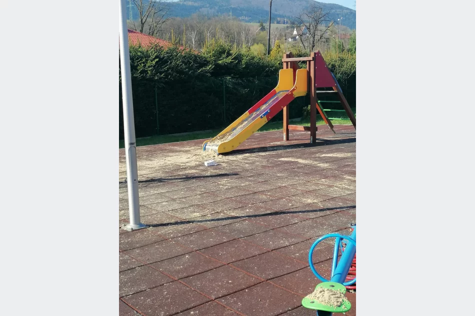 Gmina informuje o kolejnych aktach wandalizmu - zdjęcie 5