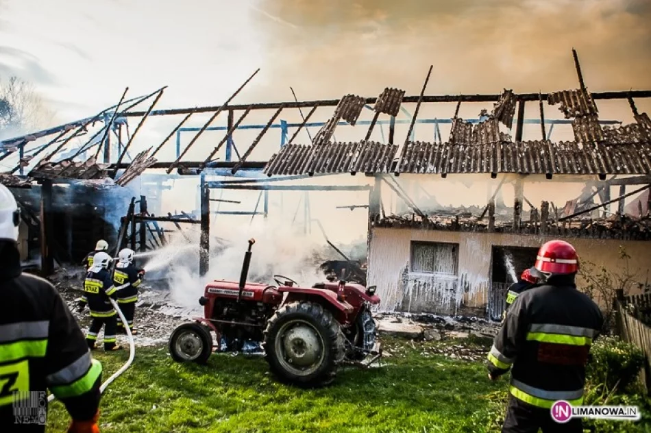 Spłonął budynek gospodarczy - zdjęcie 2