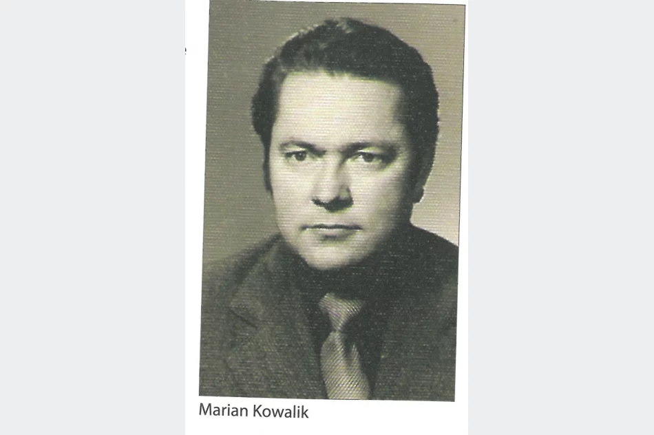 Kierował szkołą, założył zespół regionalny i teatr lalek. Odszedł Marian Kowalik - zdjęcie 5