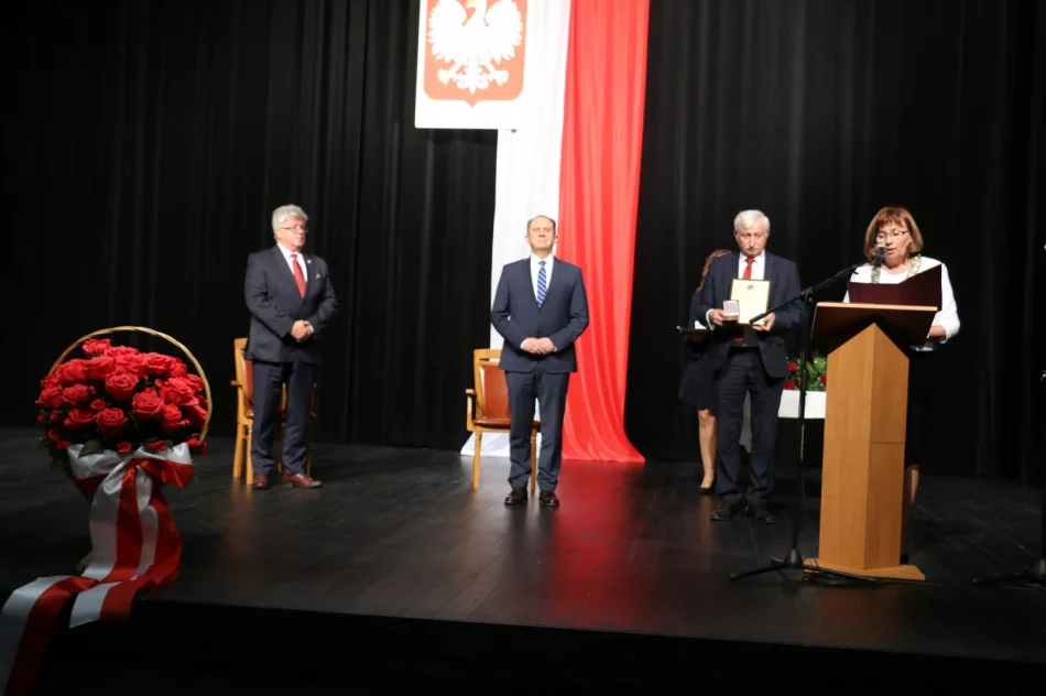 Uroczysta sesja z okazji rocznicy uchwalenia Konstytucji 3 Maja - zdjęcie 2