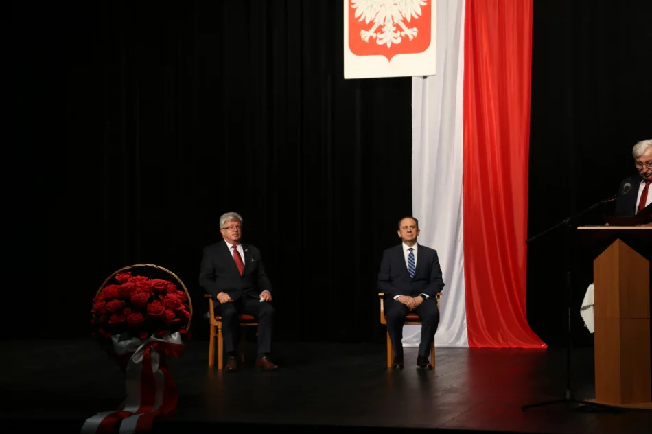 Uroczysta sesja z okazji rocznicy uchwalenia Konstytucji 3 Maja - zdjęcie 14