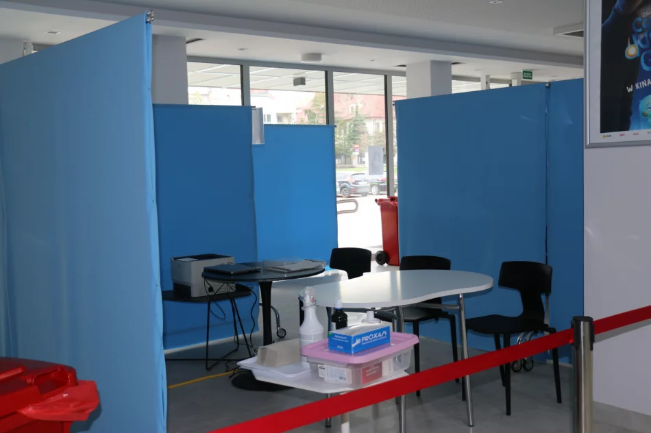 6 maja ruszy masowy punkt szczepień w Limanowskim Domu Kultury - zdjęcie 6