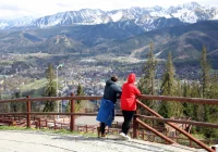 Lekarze z PPOZ: bądźmy odpowiedzialni w majówkę, COVID-19 nie ma wolnego - zdjęcie główne