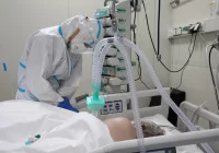 Zmarła zakonnica zakażona koronawirusem; trwa badanie, czy to indyjska mutacja. Nowe dane ministerstwa - zdjęcie główne