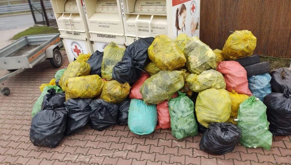 Mieszkańcy posprzątali gminę: zebrali kilkaset worków śmieci i odpady wielkogabarytowe - zdjęcie 1