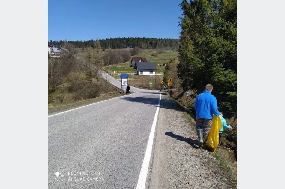 Mieszkańcy posprzątali gminę: zebrali kilkaset worków śmieci i odpady wielkogabarytowe - zdjęcie 11