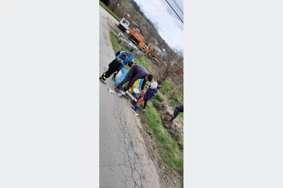 Mieszkańcy posprzątali gminę: zebrali kilkaset worków śmieci i odpady wielkogabarytowe - zdjęcie 15