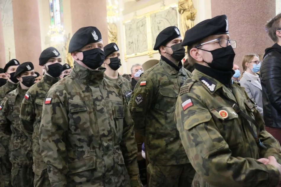 Upamiętniono rocznicę uchwalenia Konstytucji 3 Maja - zdjęcie 11