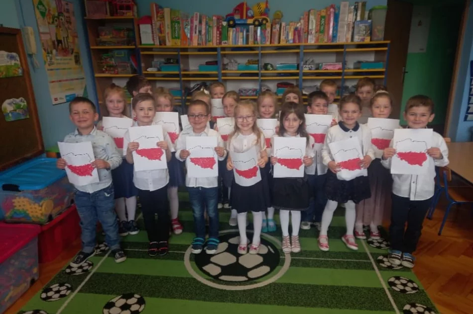 Mali patrioci z Miejskiego Przedszkola nr 2 zdobywali informacje o Polsce - zdjęcie 9