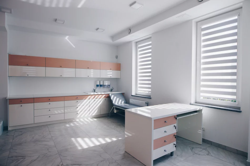 Nowoczesny ośrodek zdrowia z kontraktem NFZ - zdjęcie 7