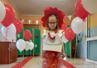 Pokaz mody patriotycznej z elementami EKO w Miejskim Przedszkolu Nr 1 w Limanowej - zdjęcie główne