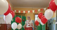 Pokaz mody patriotycznej z elementami EKO w Miejskim Przedszkolu Nr 1 w Limanowej - zdjęcie 5