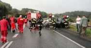 Czołowe zderzenie samochodów - zdjęcie 4