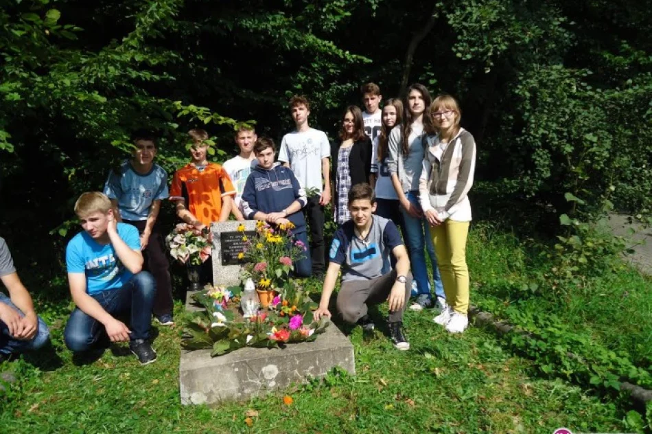 Uporządkowali bezimienną mogiłę - zdjęcie 2