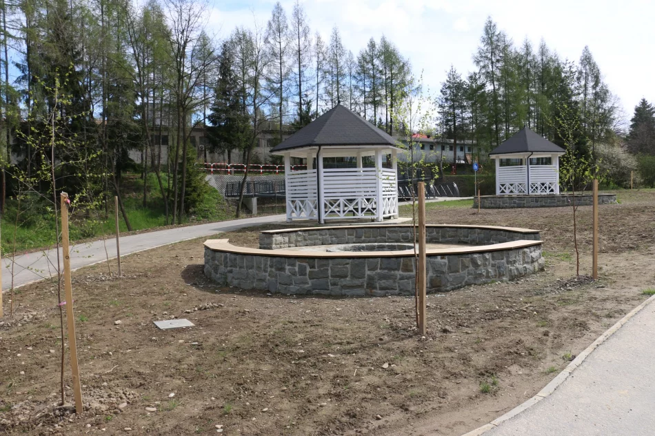 Częściowy odbiór inwestycji w Parku Miejskim oraz w okolicy Potoku Jabłonieckiego - zdjęcie 4