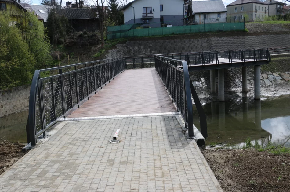 Częściowy odbiór inwestycji w Parku Miejskim oraz w okolicy Potoku Jabłonieckiego - zdjęcie 11