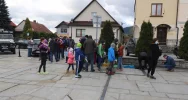 Wiosenne sprzątanie gminy: blisko 200 worków z odpadami - zdjęcie 3