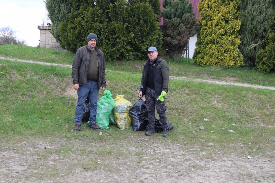 Wiosenne sprzątanie gminy: blisko 200 worków z odpadami - zdjęcie 9