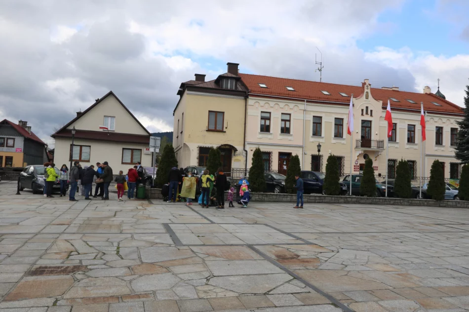 Wiosenne sprzątanie gminy: blisko 200 worków z odpadami - zdjęcie 10