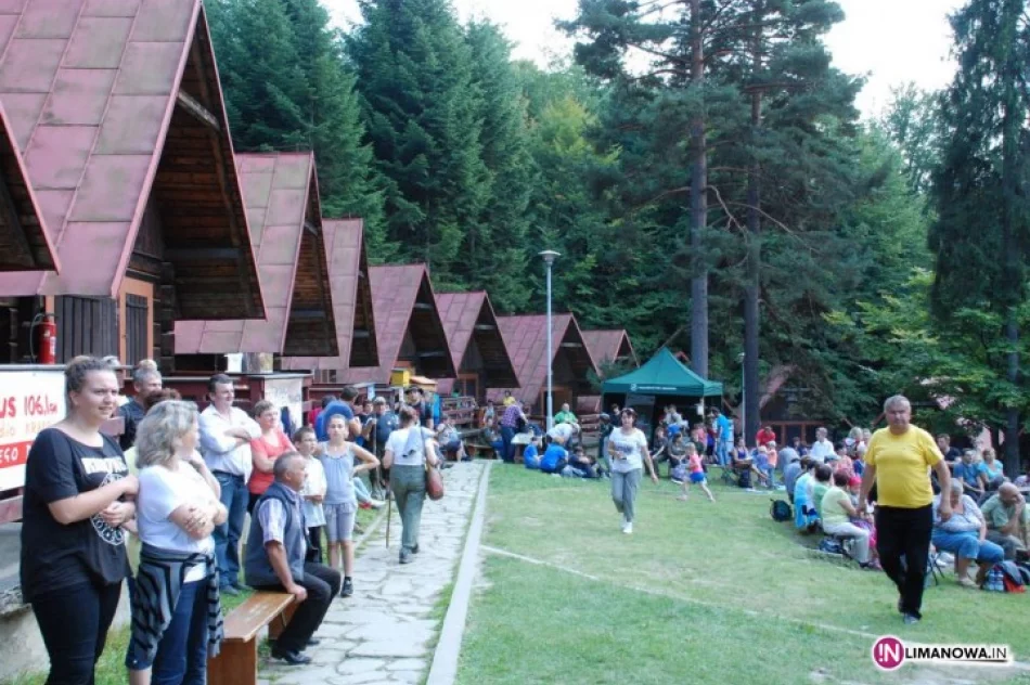 12 tys. turystów zdobywało Beskid Wyspowy - zdjęcie 3