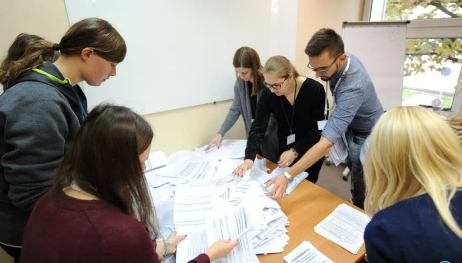 Młodzi piłkarze liczą na głosy mieszkańców - zdjęcie 1