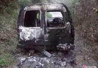 Skradzione auto porzucono i podpalono - zdjęcie główne