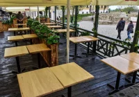 Na zewnątrz bez maseczek, czynne ogródki restauracyjne (szczegółowe przepisy) - zdjęcie główne