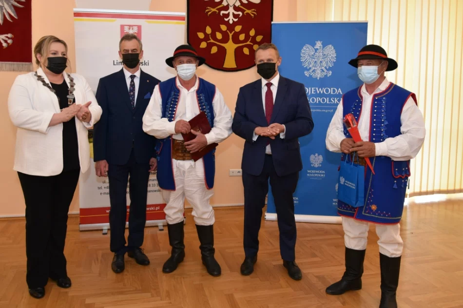 Twórcy z Limanowszczyzny nagrodzeni za rozpowszechnianie i ochronę kultury - zdjęcie 11