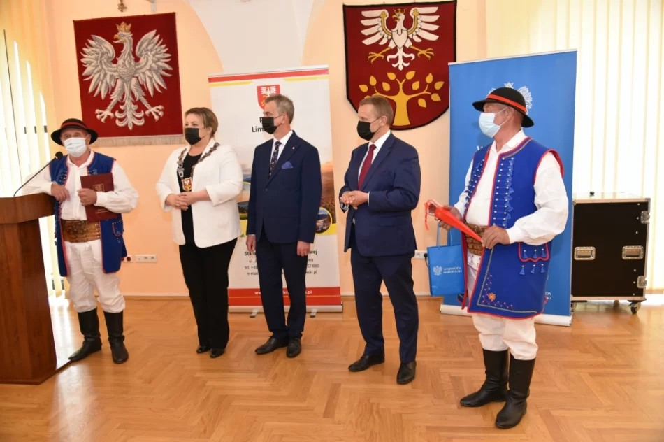 Twórcy z Limanowszczyzny nagrodzeni za rozpowszechnianie i ochronę kultury - zdjęcie 12