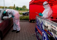 Najnowsze dane z Polski. Mikrobiolog: samo przechorowanie COVID-19 nie wystarczy, by pacjent czuł się bezpiecznie - zdjęcie główne