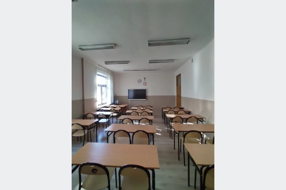 Pozytywne zmiany w dwóch szkolnych obiektach - zdjęcie 6