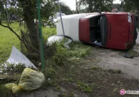 Uderzył w przepust, kierowca w szpitalu - zdjęcie główne