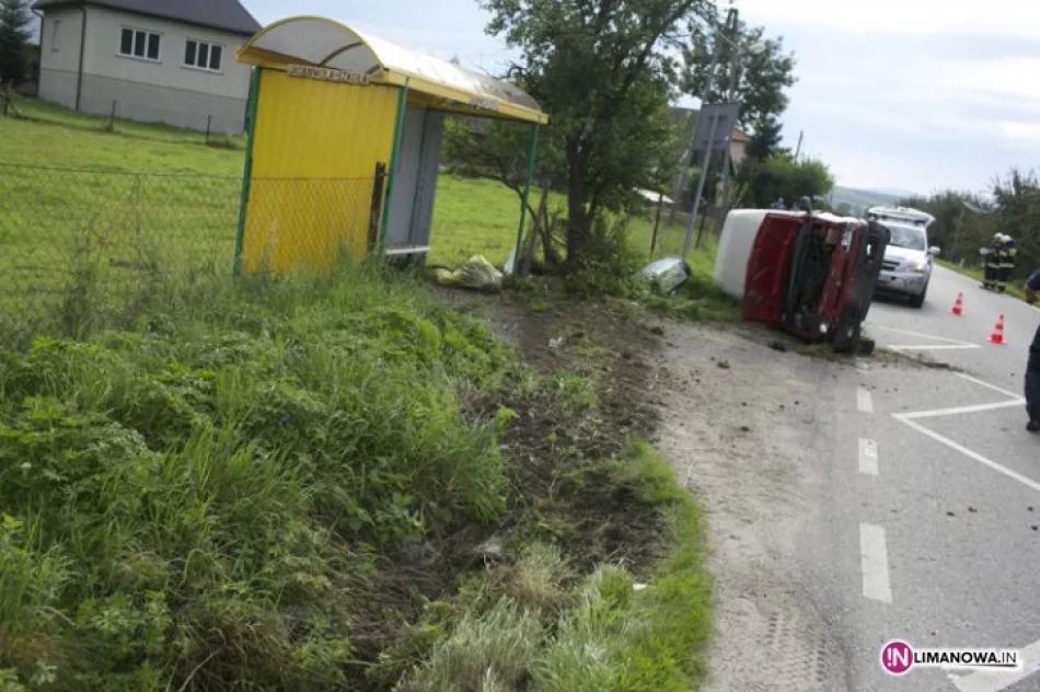 Uderzył w przepust, kierowca w szpitalu - zdjęcie 3
