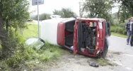 Uderzył w przepust, kierowca w szpitalu - zdjęcie 4