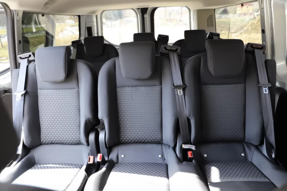 Nowy samochód do przewozu osób niepełnosprawnych dla Gminy Limanowa - zdjęcie 2