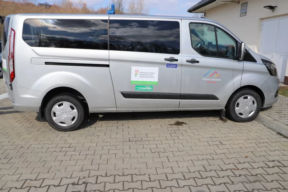 Nowy samochód do przewozu osób niepełnosprawnych dla Gminy Limanowa - zdjęcie 7