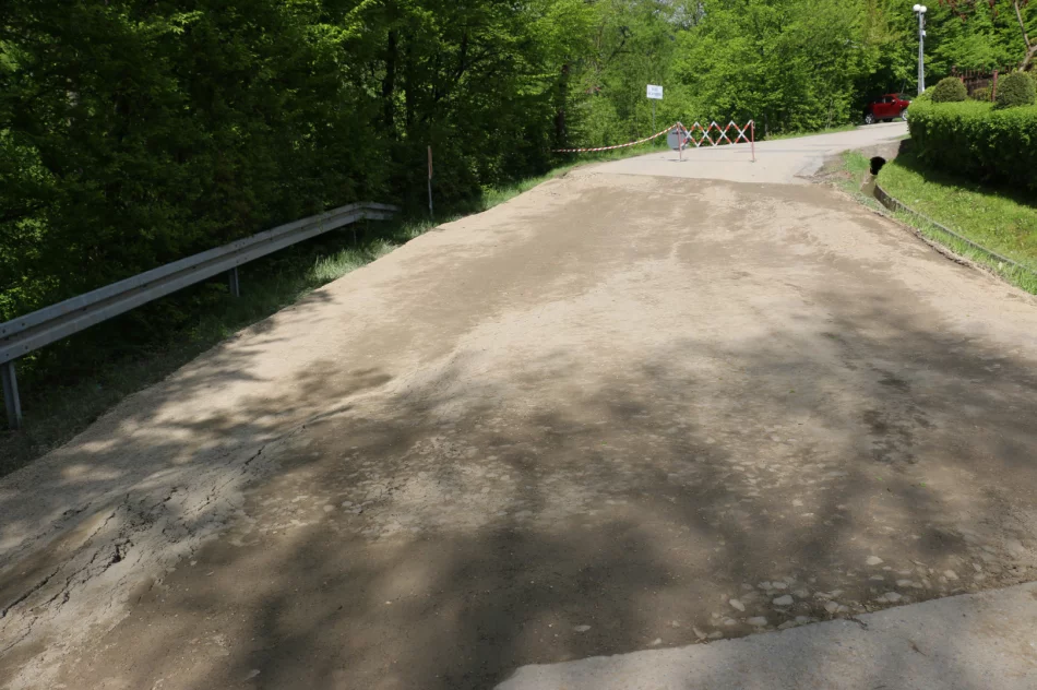 Ul. Paderewskiego częściowo wyłączona z ruchu, na miejscu zlecono badania geologiczne - zdjęcie 4