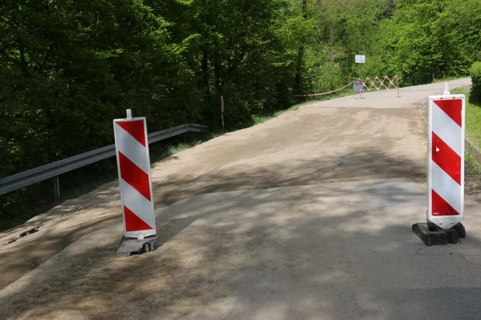 Ul. Paderewskiego częściowo wyłączona z ruchu, na miejscu zlecono badania geologiczne - zdjęcie 10