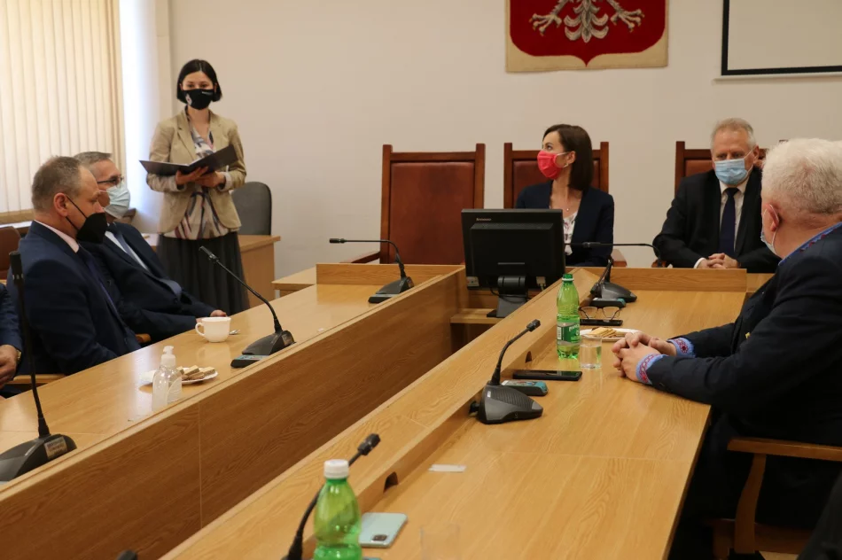 Promesy na wsparcie cyfrowe do nauki zdalnej odebrane - zdjęcie 5