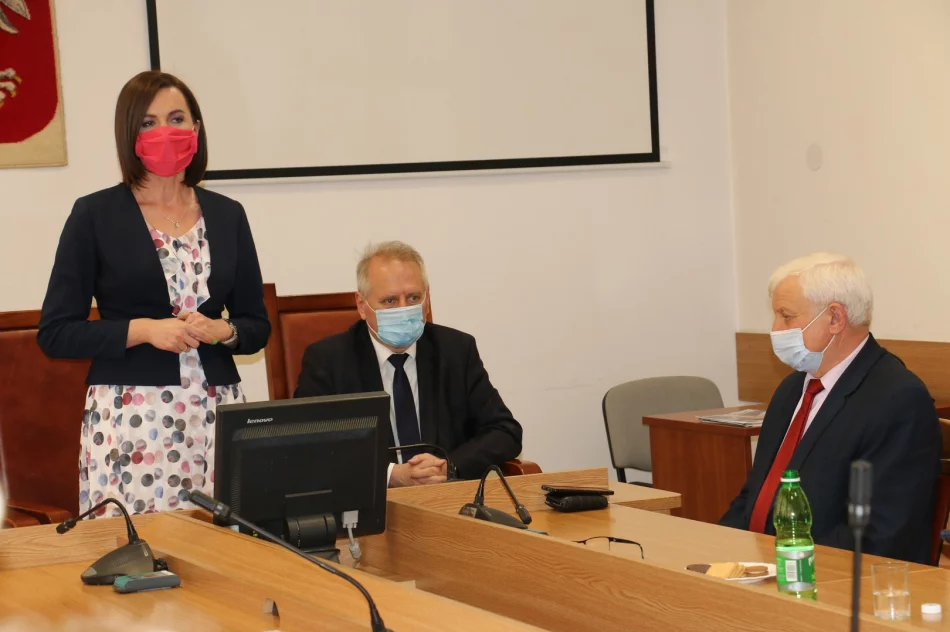 Promesy na wsparcie cyfrowe do nauki zdalnej odebrane - zdjęcie 8