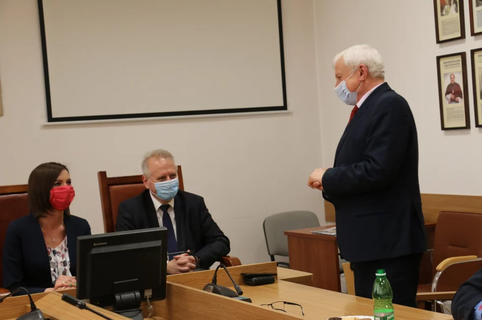 Promesy na wsparcie cyfrowe do nauki zdalnej odebrane - zdjęcie 9